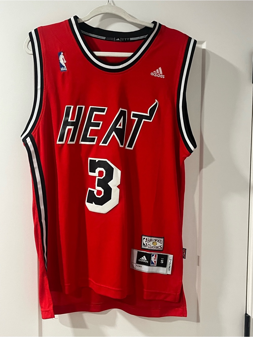 adidas NBA Hardwood Classics Red Jersey Label